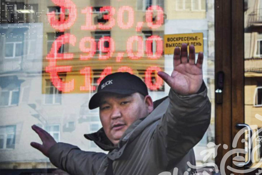 Rusia cierra la Bolsa por tercer día, congela los intereses de su deuda y el rublo cae de nuevo