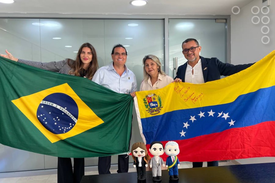 «Brasil y Venezuela en la alegría»: Alex Saab y Camilla Fabri reciben activistas del gigante suramericano