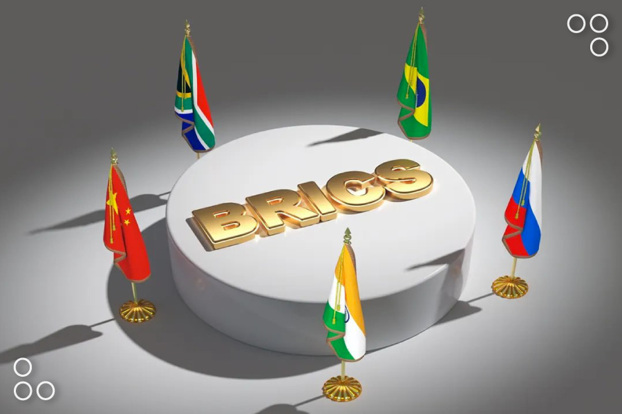 <strong>BRICS prevén desdolarización por completo en tres años</strong>