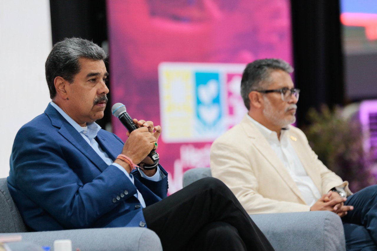 Presidente Maduro destaca sistema especial de sustitución de importaciones