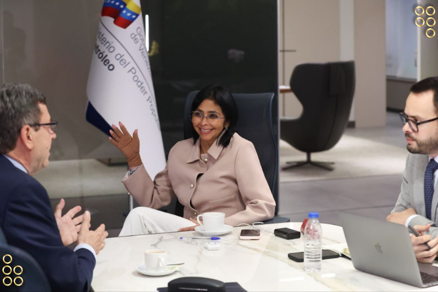 Vicepresidenta Delcy Rodríguez evaluó planes de inversión con representantes de Repsol