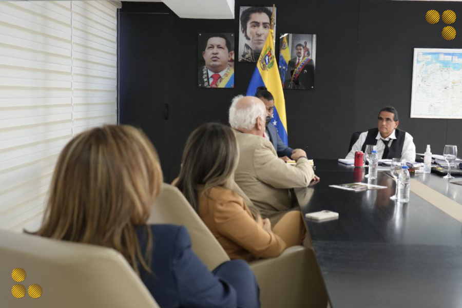 Instalación de mesa de trabajo para impulso de la producción nacional en pymis del sector textil